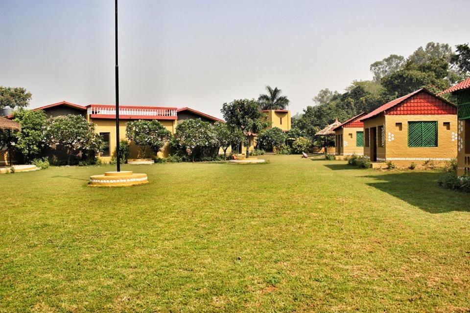 Gajraula Kajipuria Resort المظهر الخارجي الصورة